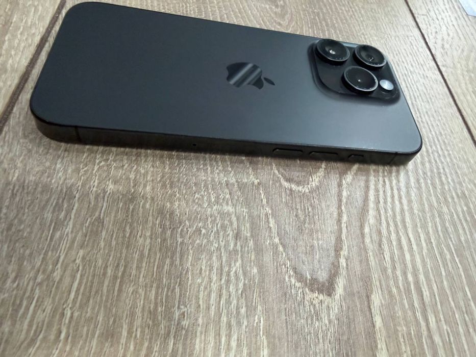 Продам Iphone 15 PRO