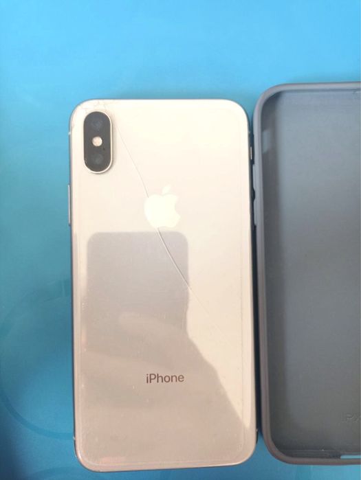 iPhone X 64 GB с гарантией