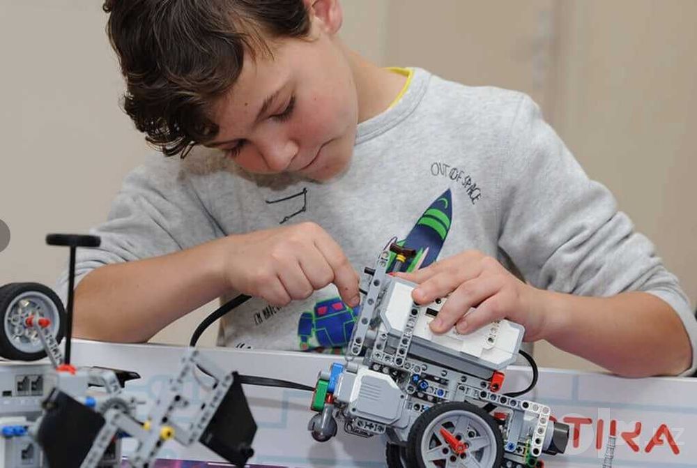 7–14 yosh bolalar uchun kurslar: Robototexnika, Scratch, AI Coding