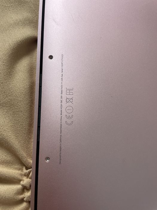 Macbook A1534 pentru piese