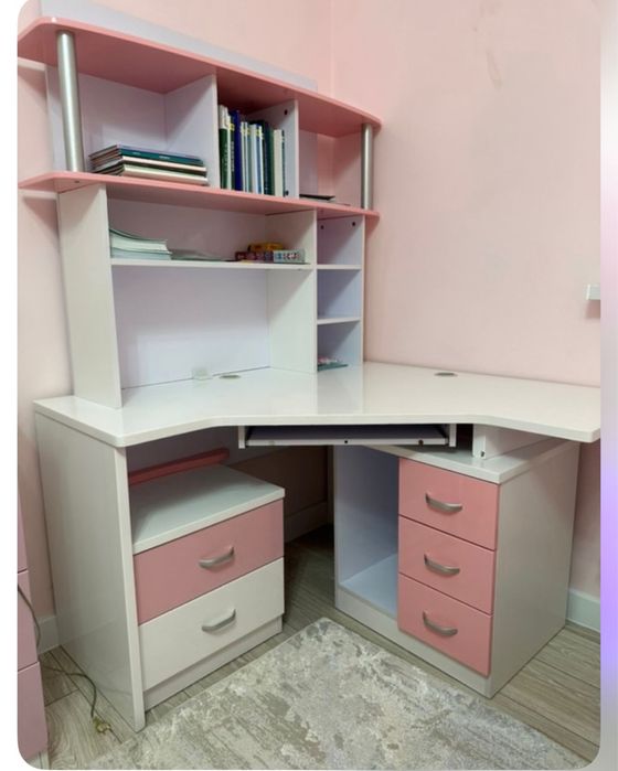 Продам мебель для комнаты девочки