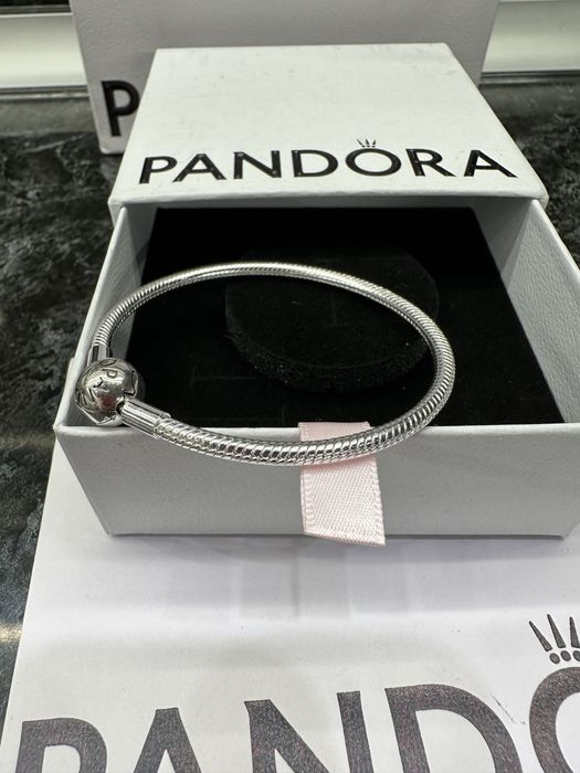 Гривна Пандора / Pandora