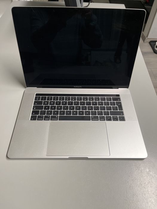 Vand Laptop MacBook Pro