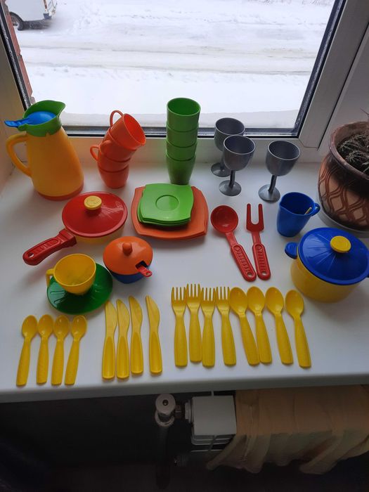 Посуда детская для девочки.