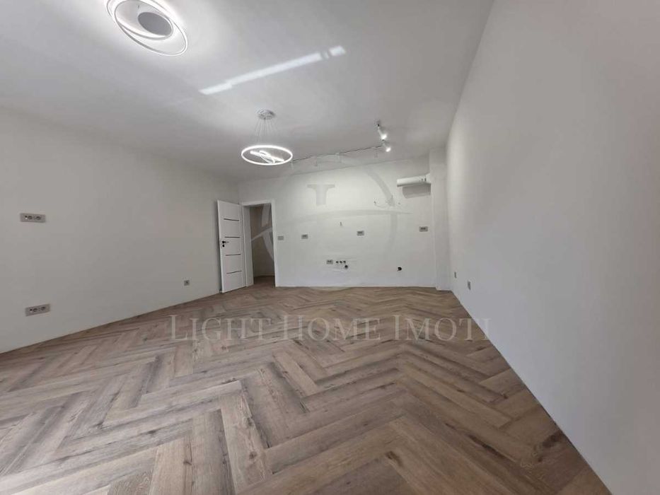 Продава се Тристаен апартамент в Пловдив, Каменица 2 - 113 кв.м за 1921 €/кв.м - Снимка #3