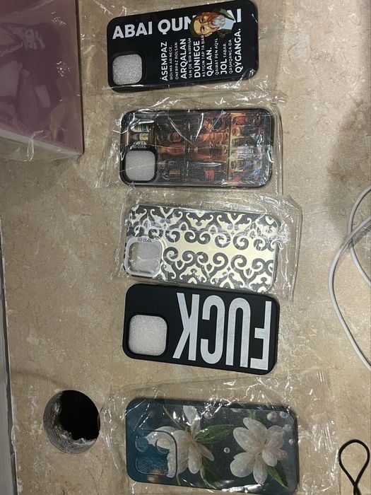 Продаю чехлы на айфон 12,12 про,15, 15 про