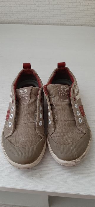 Продам кроссовки Geox