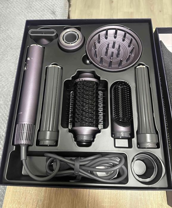 Uscător de păr Profesional 7 în 1 ! NOU!