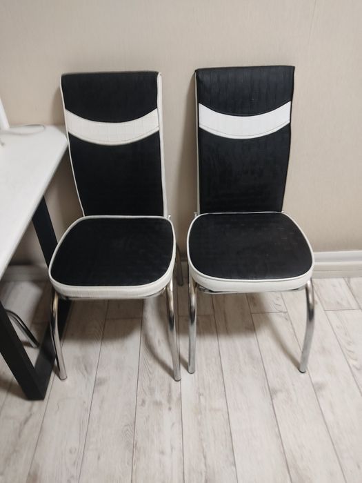 Стулья произв.Турция. 15000