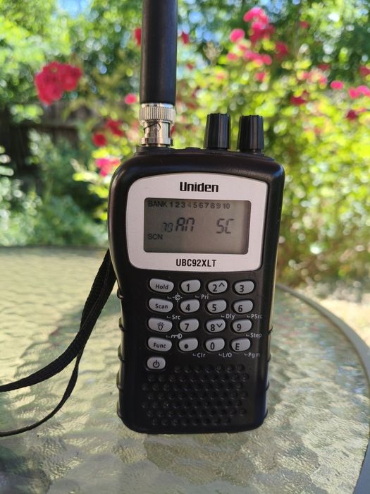 Uniden UBC92XLT, radio scanner