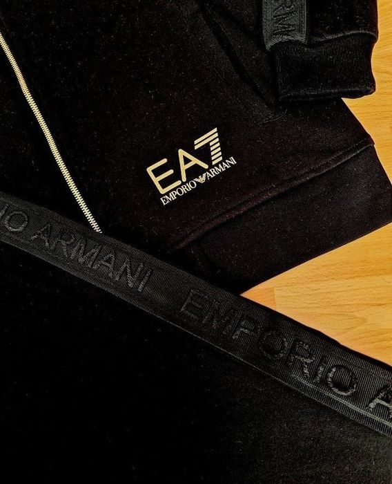 Trening bumbac Armani,diverse mărimi,feronerie metalica inscriptionata