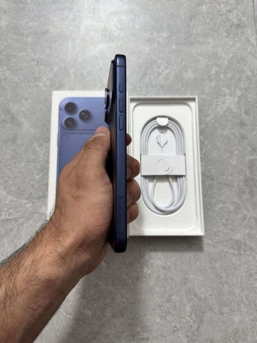 iPhone 17 Pro Max 256GB Deep Blue