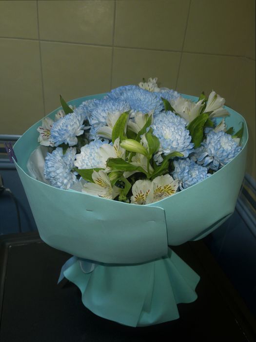 Продаю цветы срочно