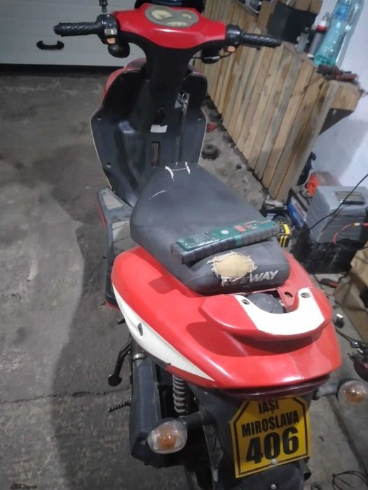 scuter  gy6  45kmh  stare buna !