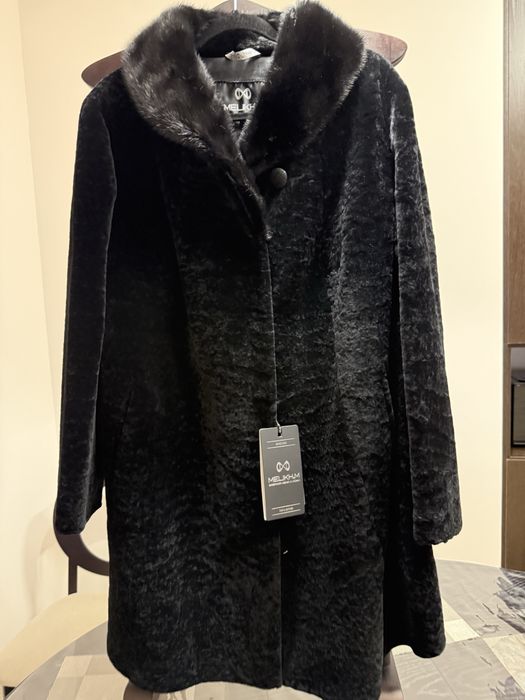 Шуба мутон воротник норка, отделка кожа