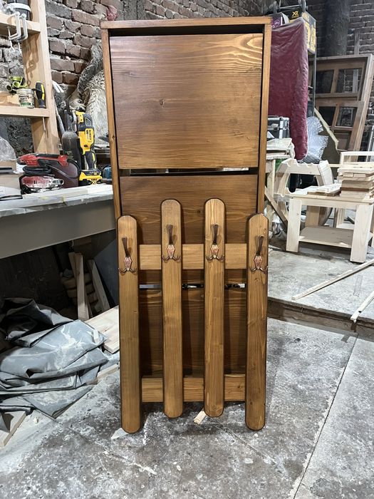 Шкаф за обувки с три врати