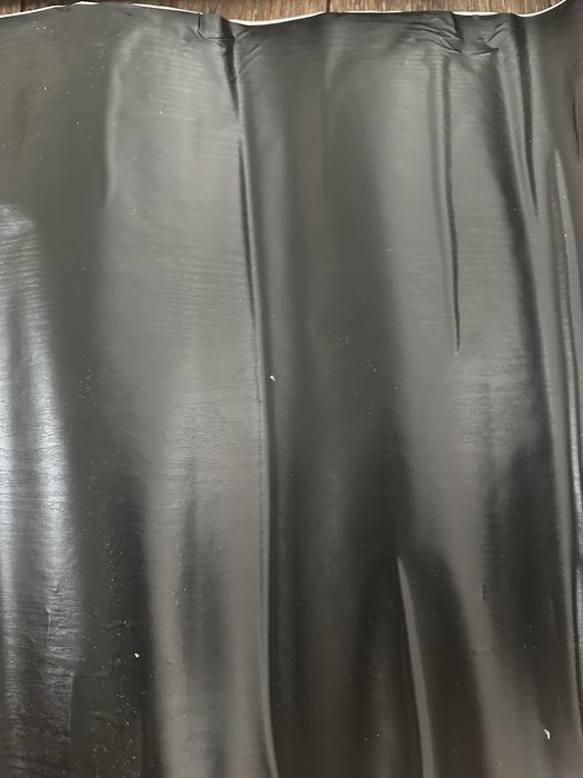 Самоклейка черного цвета