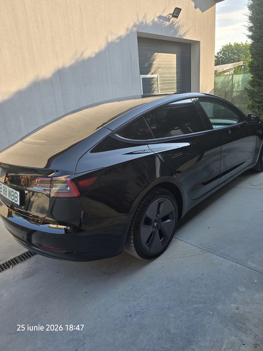 TESLA Model 3 2023 — imagine 2