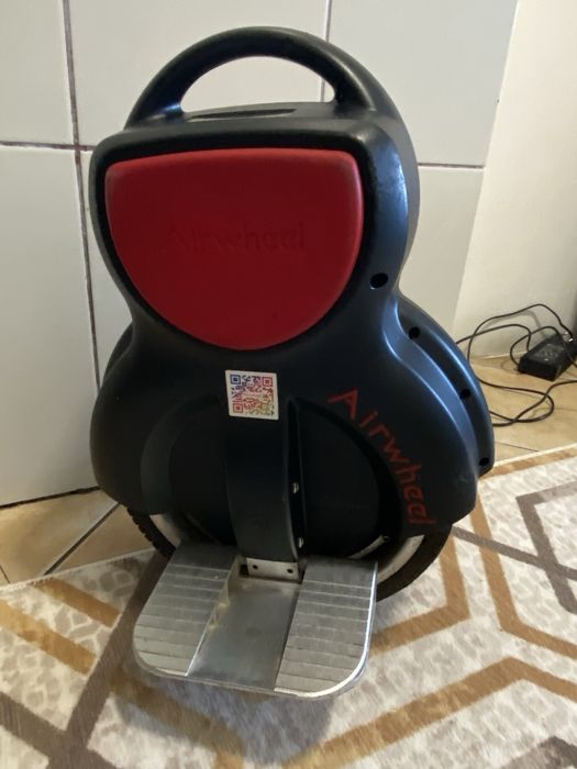 Scuter electric monociclu