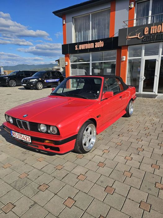 BMW Seria 3 BMW 318 i Model  E30 Cabrio Decapotare electrică Cutie Automată