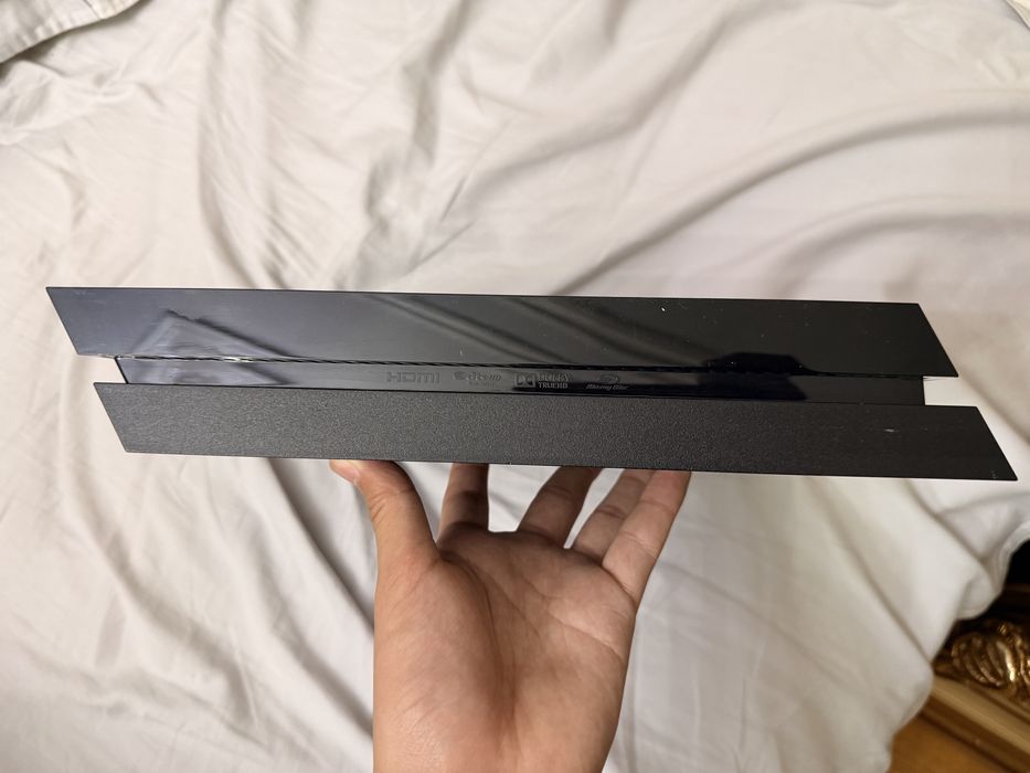 Продаю PlayStation4