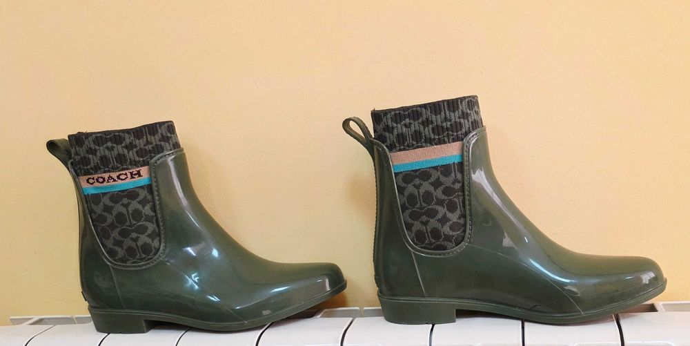 нови гумени боти COACH
