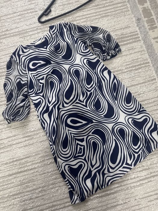 Продам платья все по 2000