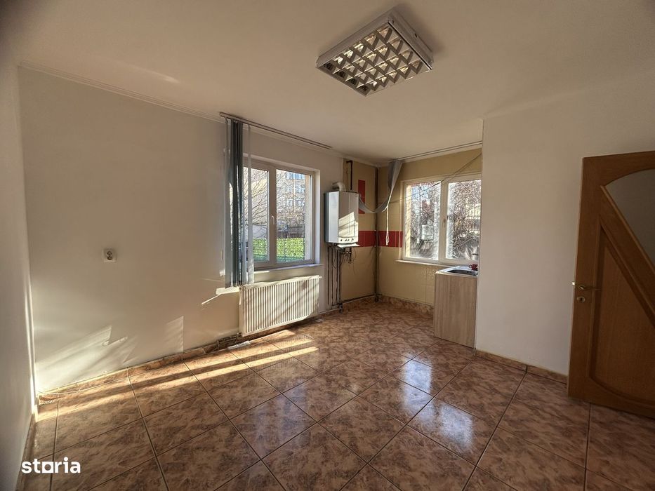 Spatiu de închiriat Pitești.