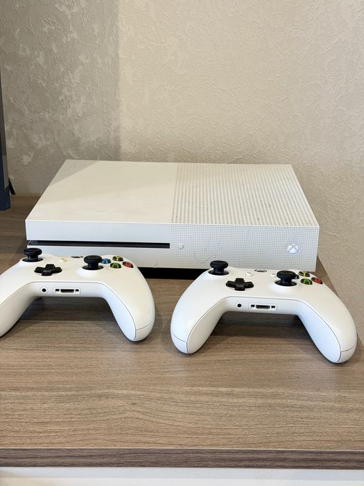 Продается X-Box one S