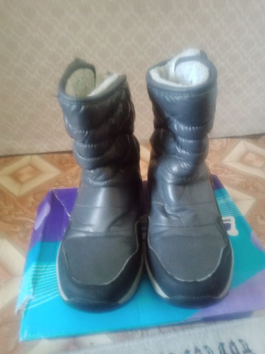 продам обувь все за. 1000