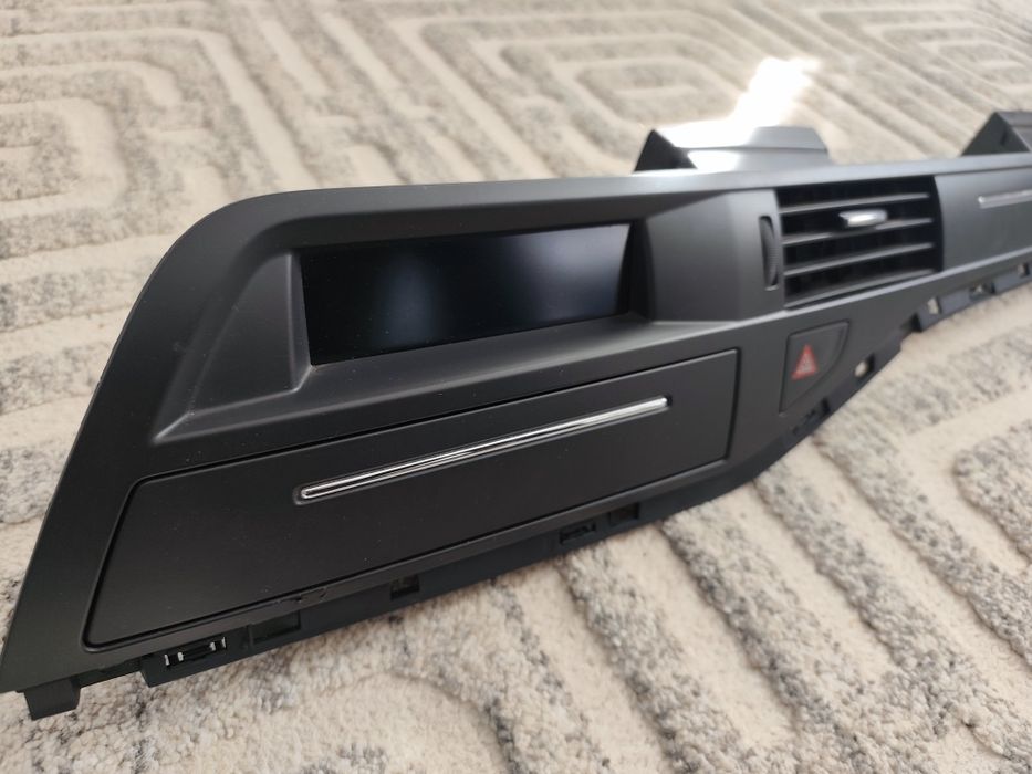 Ornament bord Citroene C5 2008 cu display