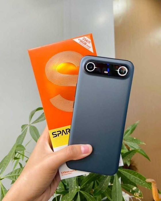 Tecno Spark Slim 16/256 GB qora