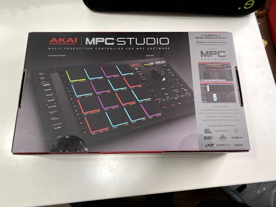 AKAI MPC STUDIO Новый в упаковке