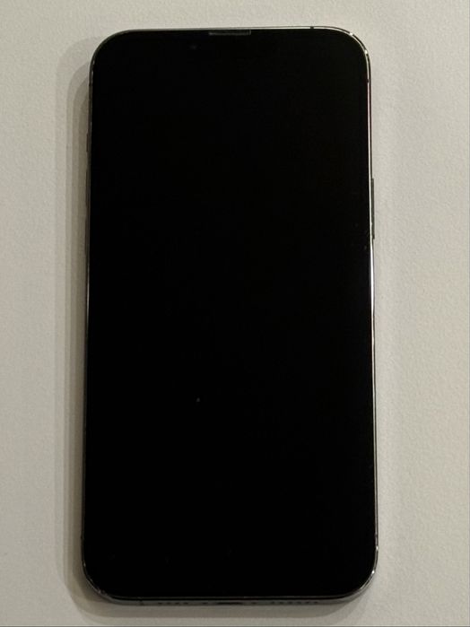 iPhone 13 Pro Max Grey 93% battery