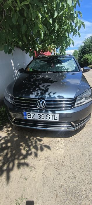 VOLKSWAGEN Passat 2012