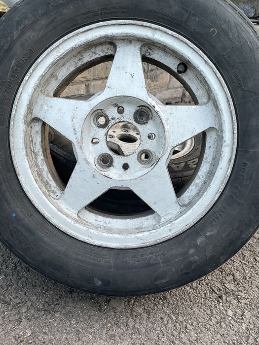 Продам литые диски с резиной