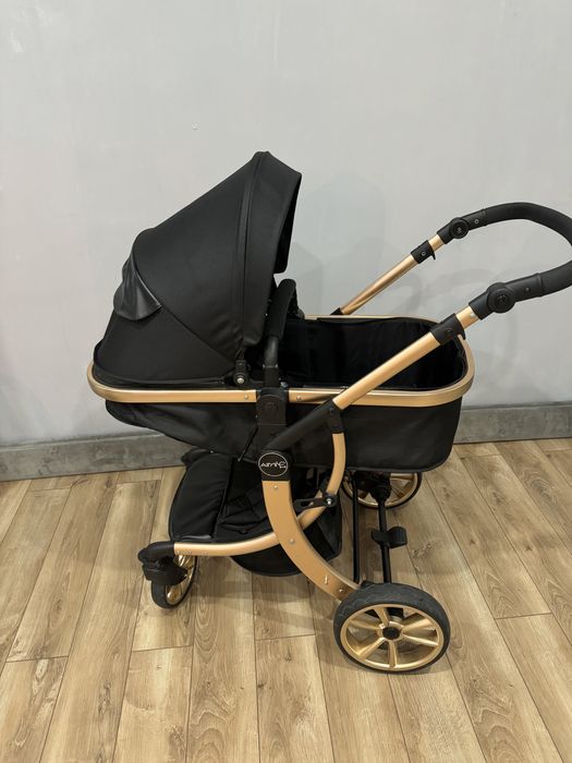 Детская коляска