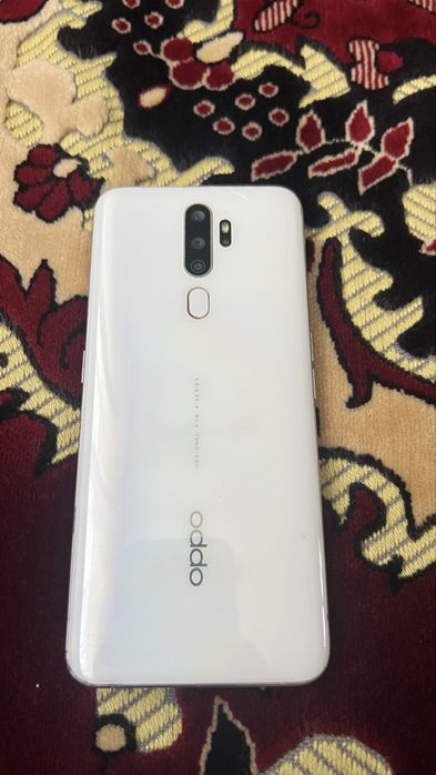 Продам телефон oppo A 2020