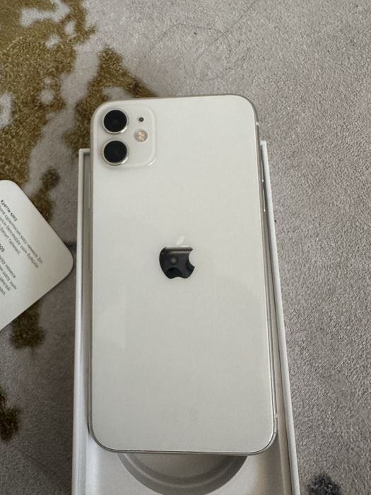 Продам iphone 11 64gb