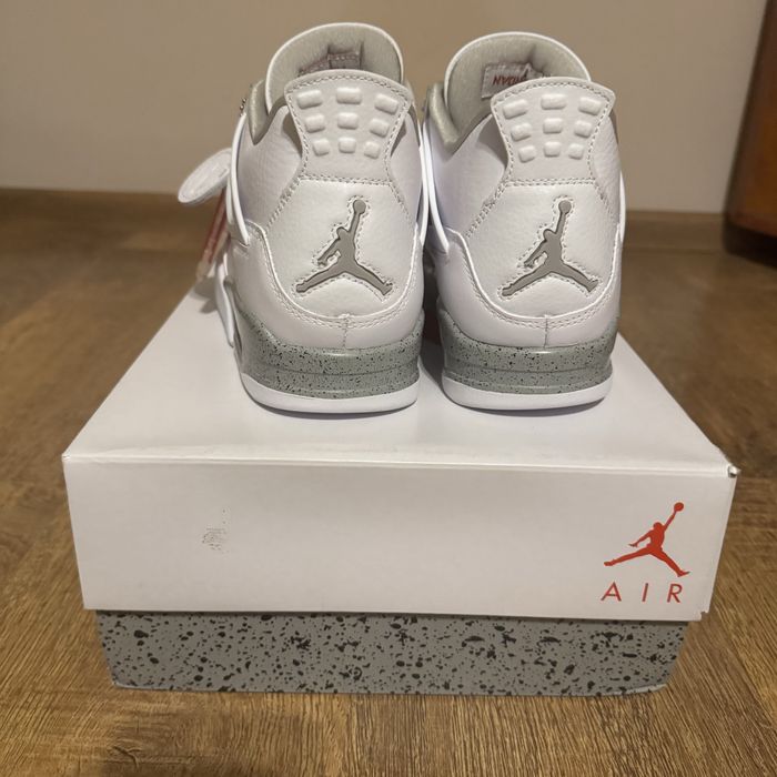 Nike Air Jordan 4 Oreo
