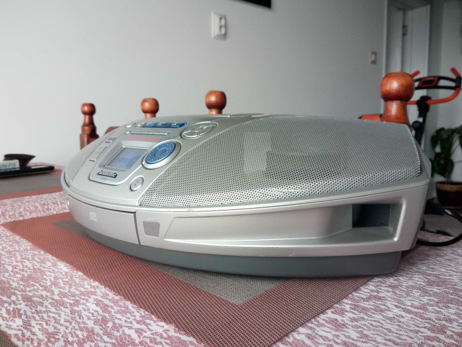 Радиокасетофон+CD- Панасоник.