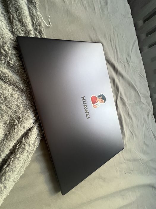 Huawei MateBook D 15 / i5 / 8GB / SSD /