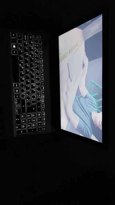 Aspire V- 15 -V3-572G-