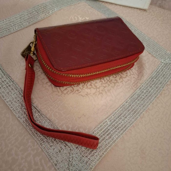 Дамско   Портмоне