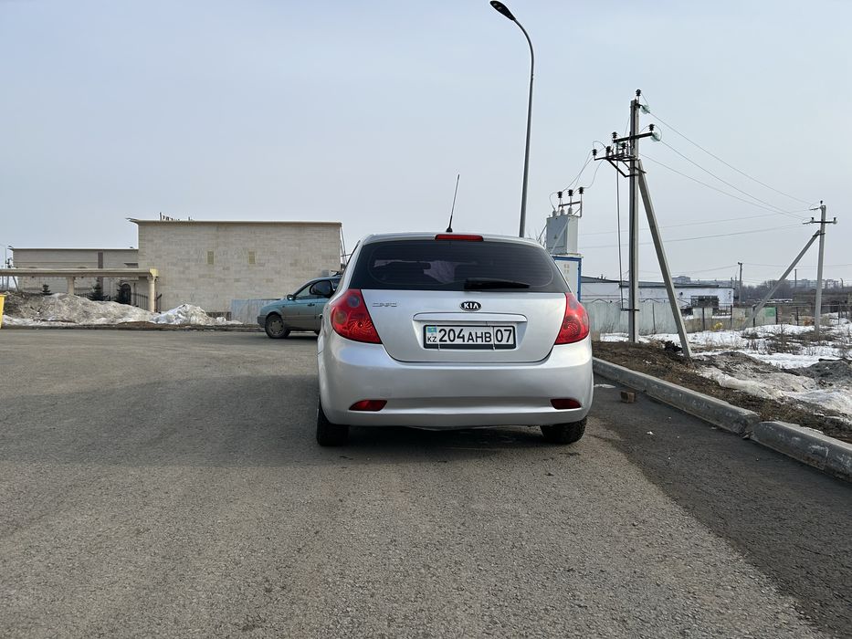 Продам машину Kia Ceed 2007