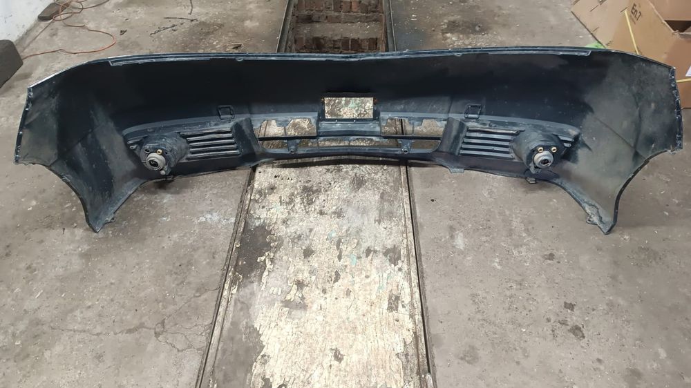 Продам Бампер  Тайота альфард