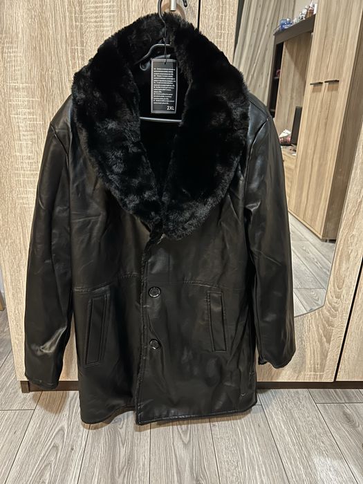 Jacheta/ geaca de piele cu blana
