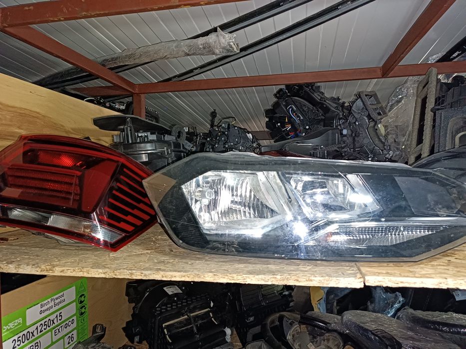 Поло 2018г стопове и фарове