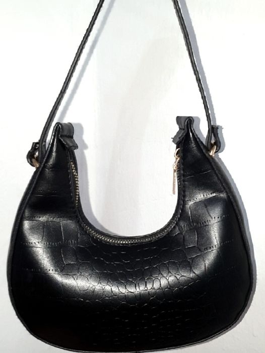 Чёрноя мини сумочка.