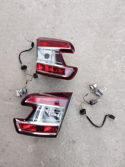 Lampă Triplă Spate Haion Portbagaj Renault Megane 3 Grandtour Breack